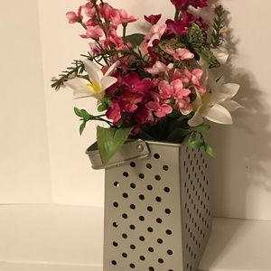 Grater floral arrangement